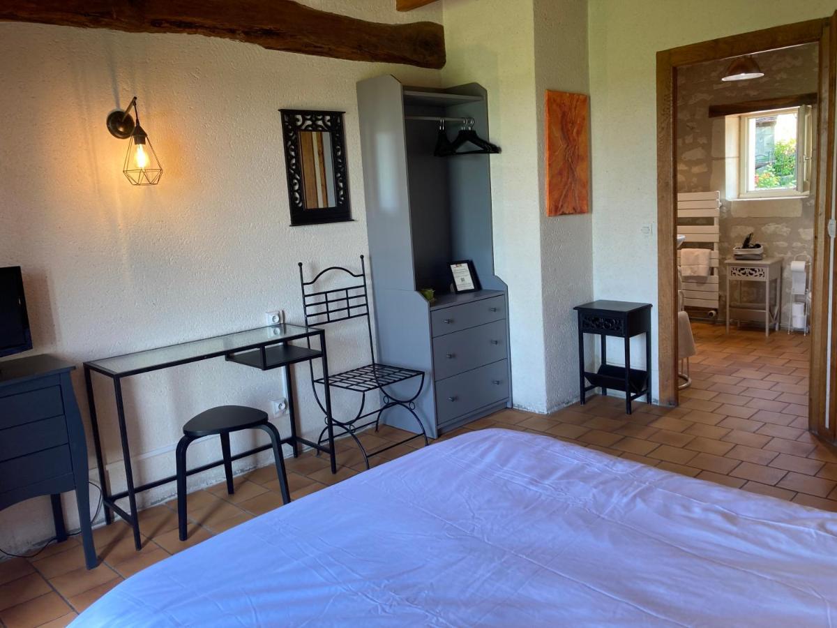 Logis Auberge De Crissay Eksteriør billede