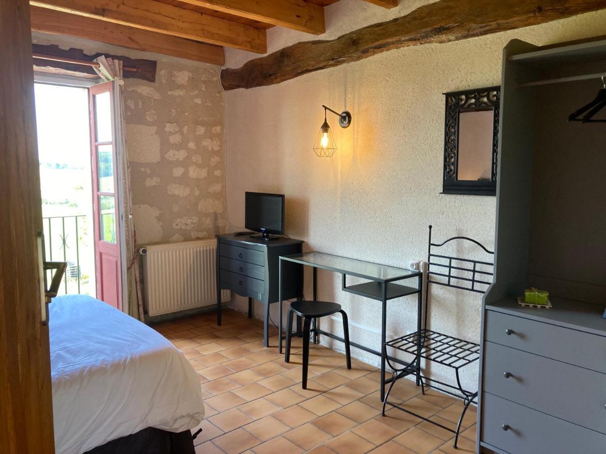 Logis Auberge De Crissay Eksteriør billede