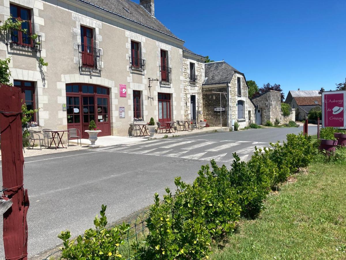 Logis Auberge De Crissay Eksteriør billede